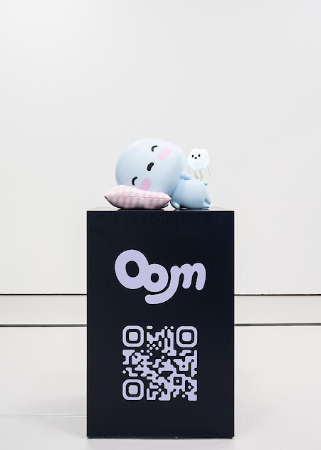 *Oom marketing sculpture*, 2024, 3D printed resin sculpture with light sensor, 135 x 65 x 56 cm