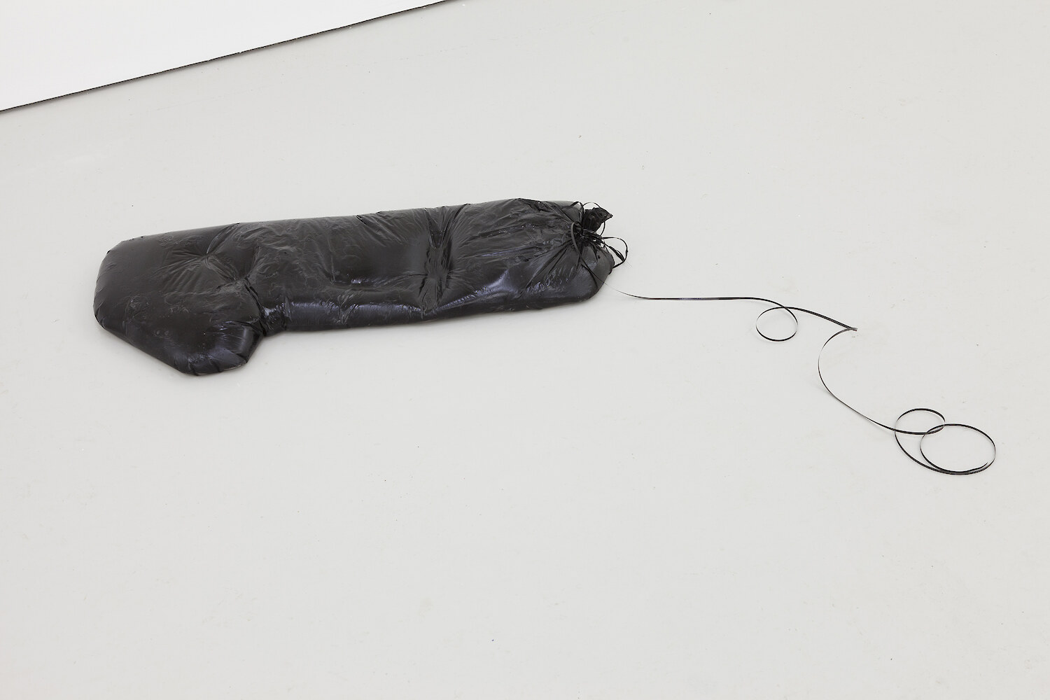 *1*, 2018, polymer-based plaster, acrylic paint, 9 x 82 x 36 cm