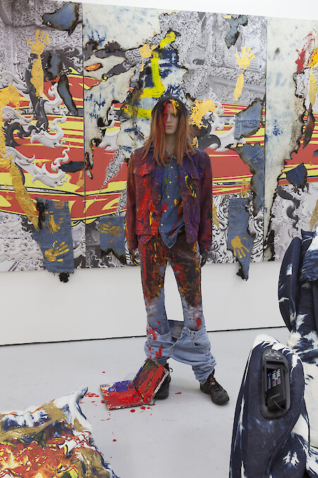 *2557 (Painting with history in a room filled with men with funny names 2)*, 2014, Installation view