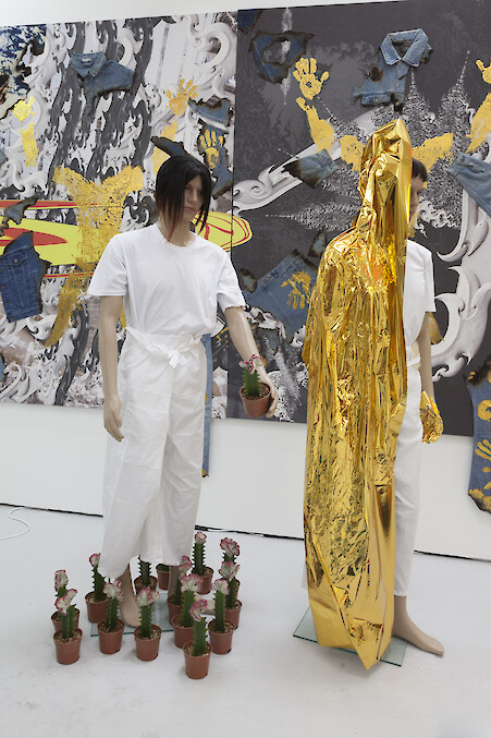 *2557 (Painting with history in a room filled with men with funny names 2)*, 2014, Installation view